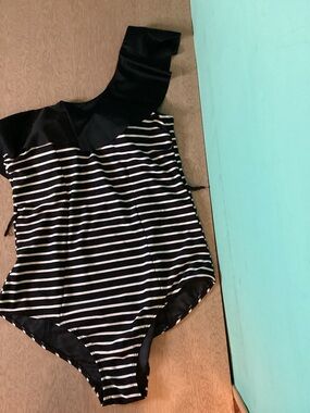 Torrid Size 0 Large/12 Retro Chic Black & White Stripe Ruffle One-Piece (As Is)